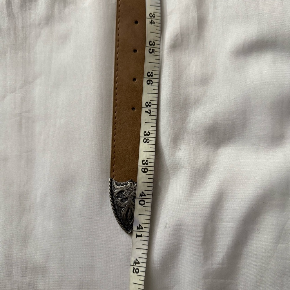 Tan faux leather old silver tone western buckle belt - Picture 6 of 8
